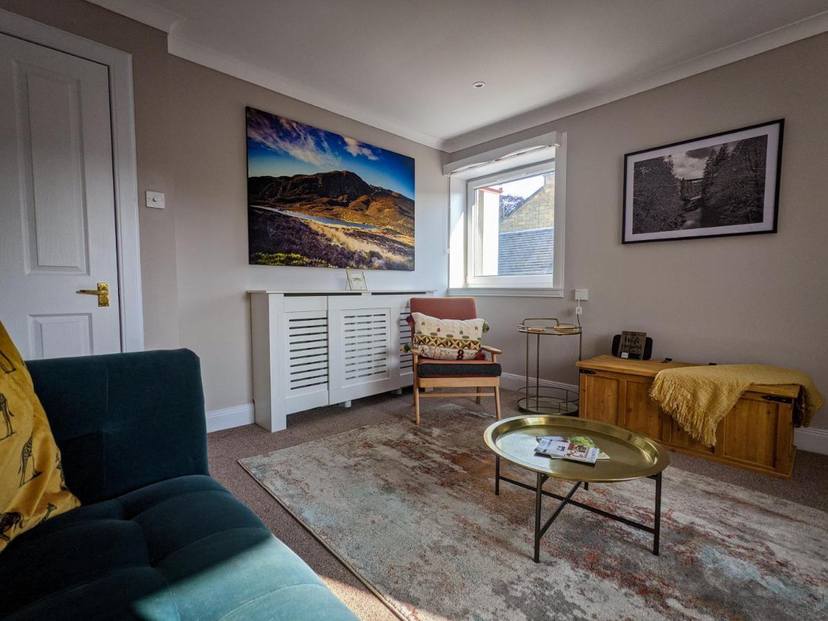 Beautiful Spacious Central Flat, Pitlochry Extérieur photo