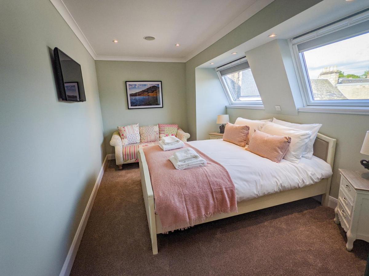 Beautiful Spacious Central Flat, Pitlochry Extérieur photo