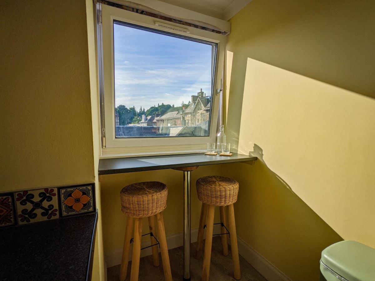 Beautiful Spacious Central Flat, Pitlochry Extérieur photo